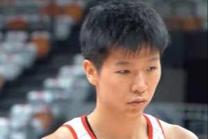 今晚热身赛对阵澳大利亚女篮！杨力维黄思静等在早上进行踩场训练