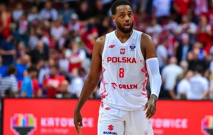 星空体育-曝上海男篮接触超级外援！欧锦赛场均轰28.3分，卢伟能否如愿以偿