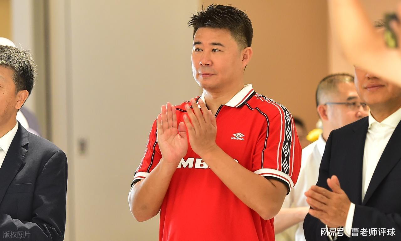 星空体育在线登录-全队遭批，唯他获赞！董方卓唯一认可的U23铁腰，要登陆英超了