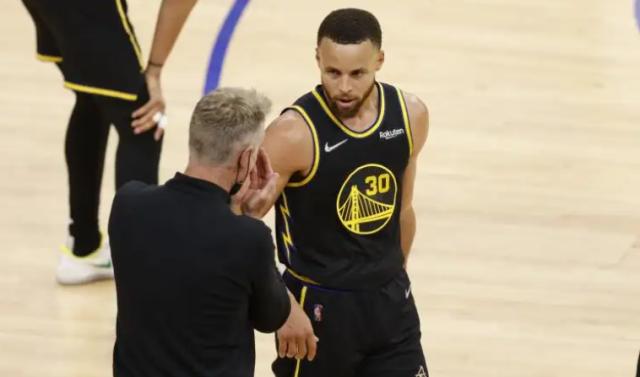 星空体育官方入口-库里伤势无碍将出战G4 勇士超级巨星面临两大挑战